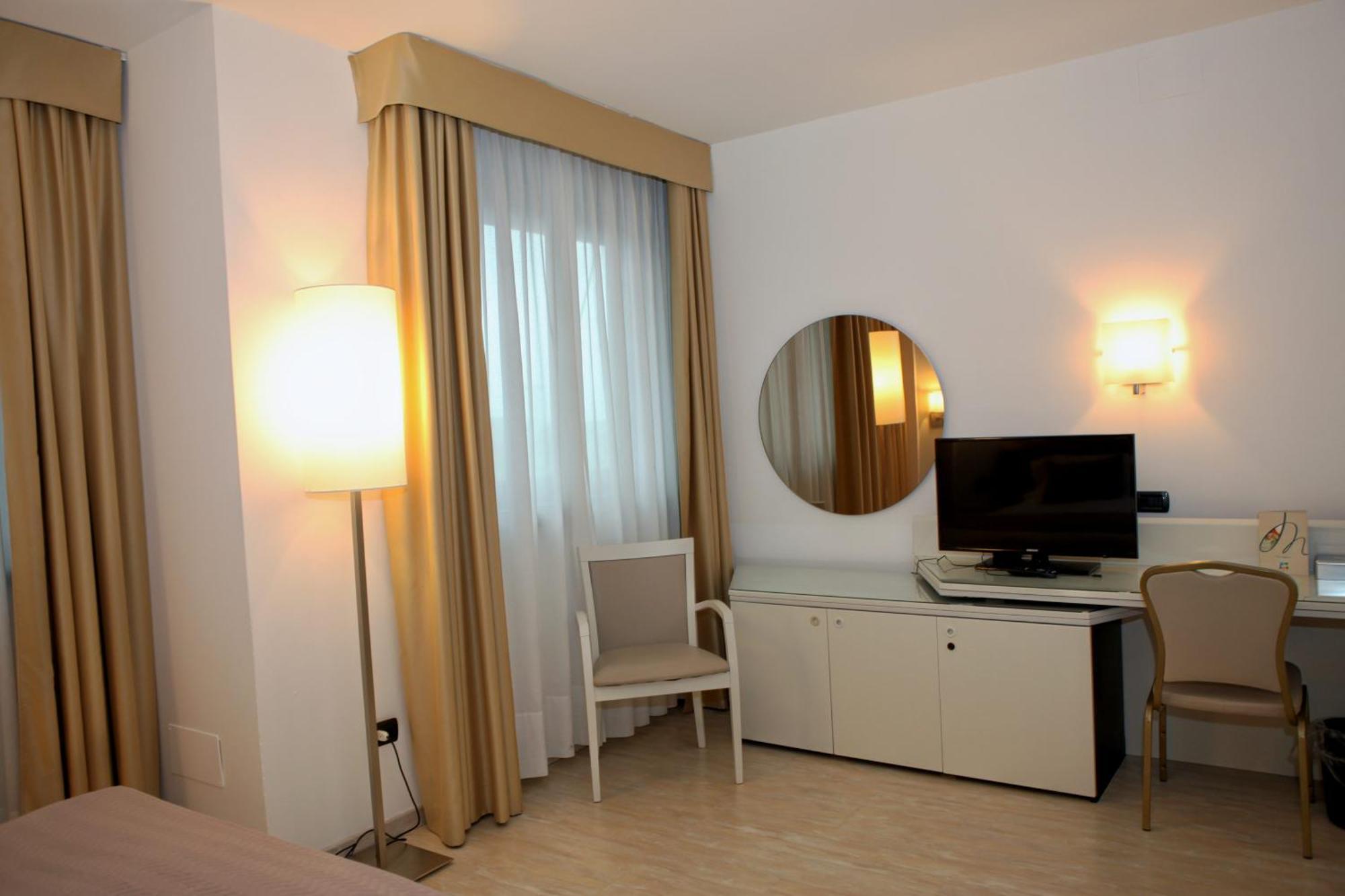 Mediterraneo Palace Hotel Ragusa Zewnętrze zdjęcie