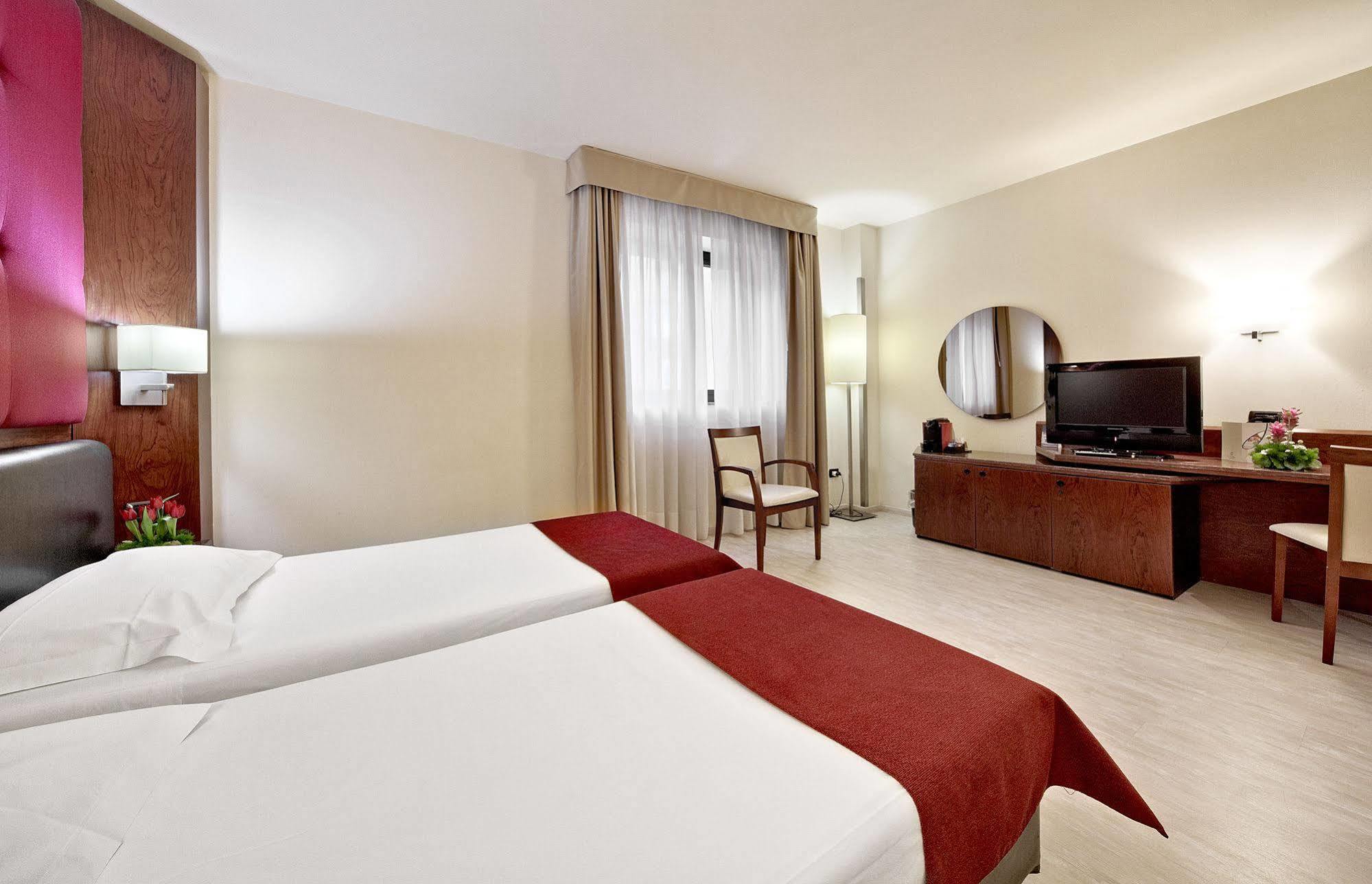 Mediterraneo Palace Hotel Ragusa Zewnętrze zdjęcie
