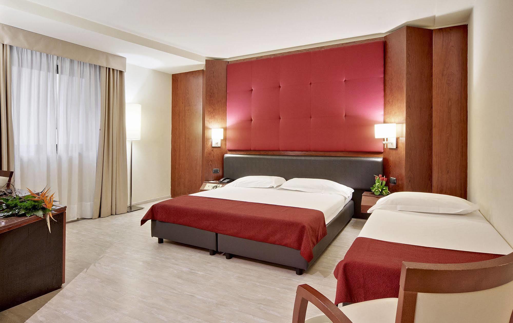 Mediterraneo Palace Hotel Ragusa Zewnętrze zdjęcie